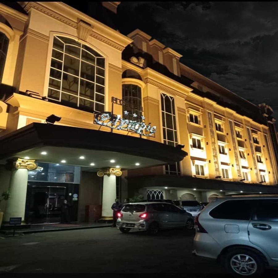 Olympic Hotel Yakarta Exterior foto