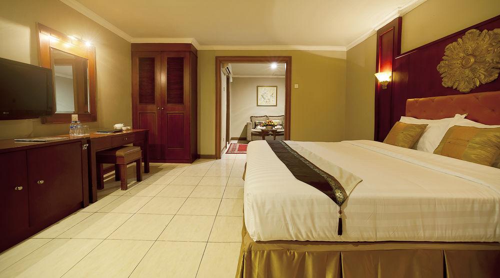 Olympic Hotel Yakarta Exterior foto